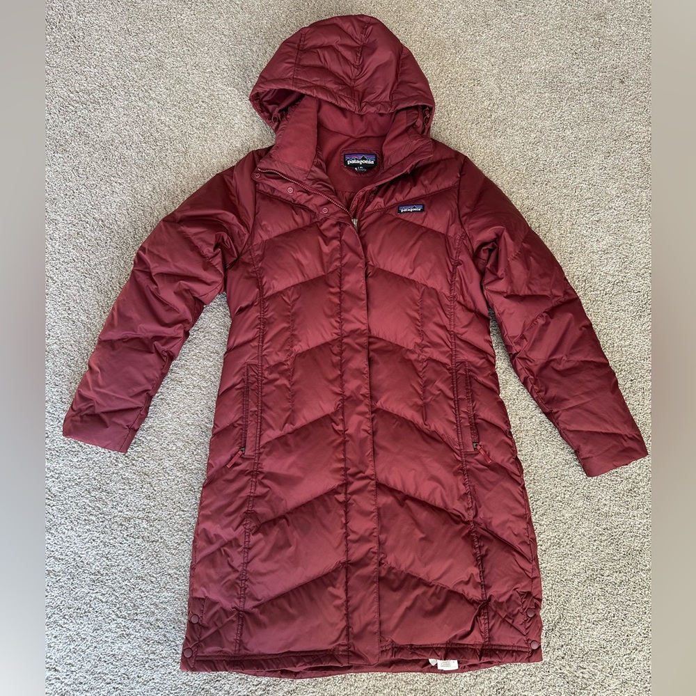 Patagonia Women’s Down With It Parka, Sequoia Red (Large)